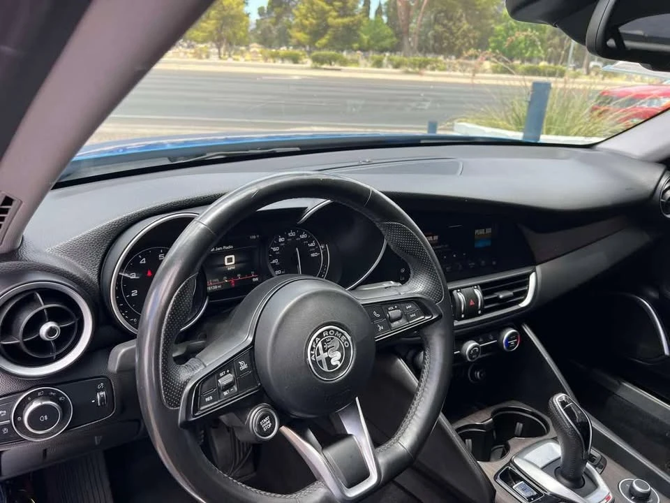 2020 Alfa Romeo Giulia - Image 11 of 20