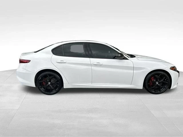 2020 Alfa Romeo Giulia - Image 6 of 18