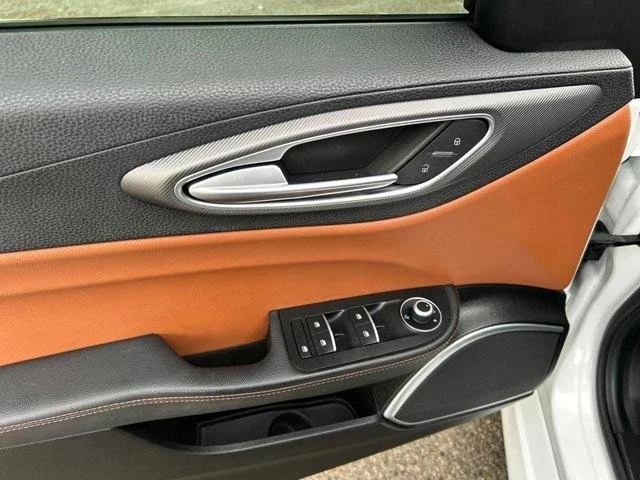 2020 Alfa Romeo Giulia - Image 11 of 18