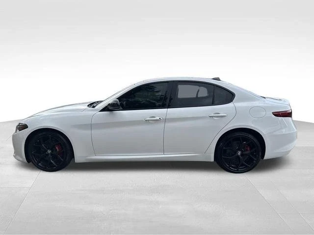 2020 Alfa Romeo Giulia - Image 2 of 18