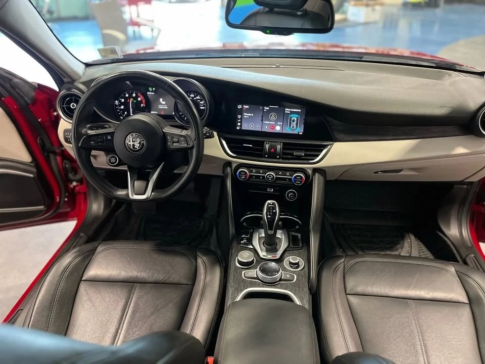 2020 Alfa Romeo Giulia - Image 2 of 5