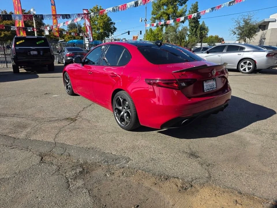 2020 Alfa Romeo Giulia - Image 6 of 15