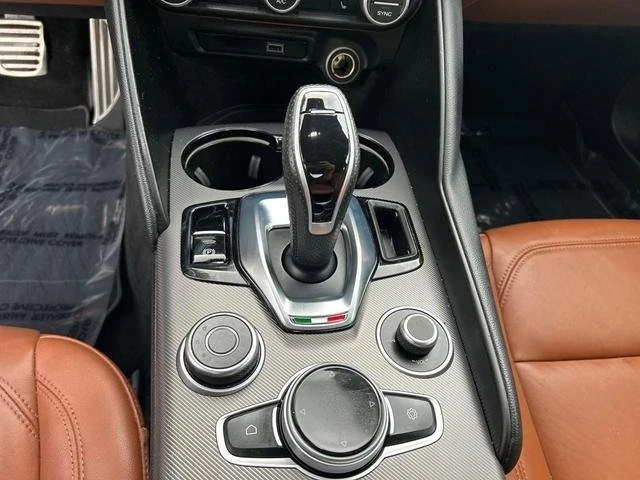 2020 Alfa Romeo Giulia - Image 14 of 18