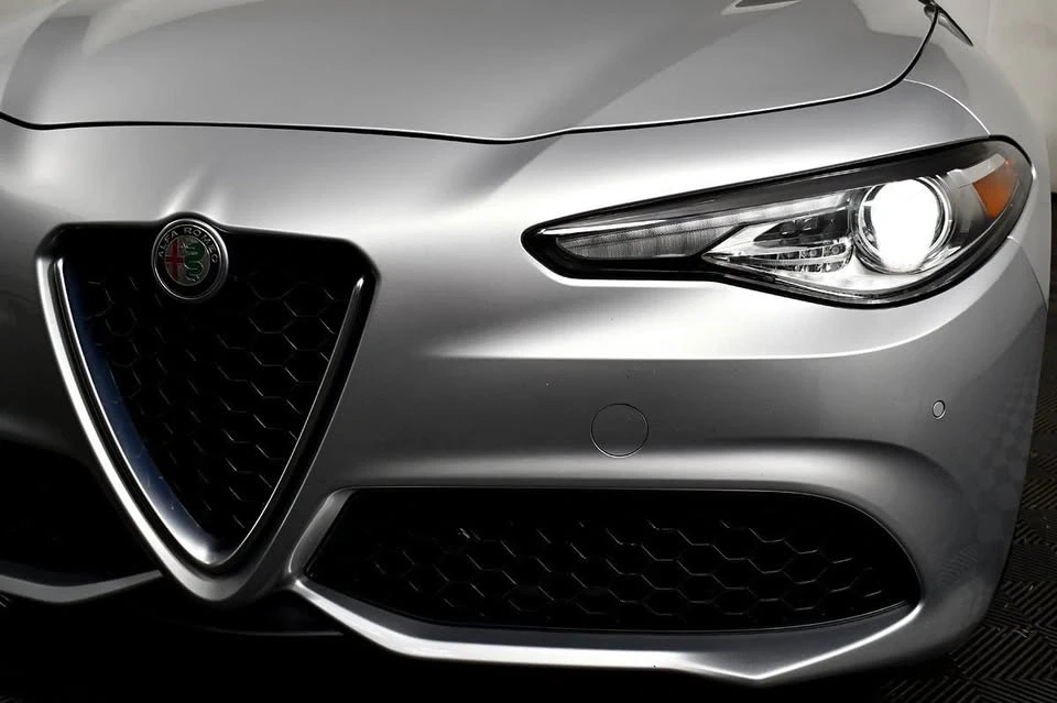 2020 Alfa Romeo Giulia - Image 13 of 20