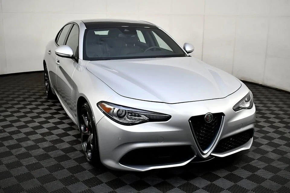 2020 Alfa Romeo Giulia - Image 4 of 20