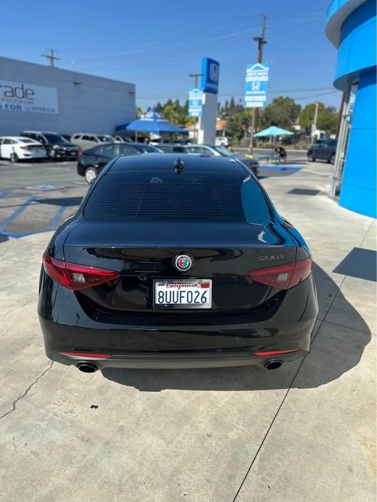 2020 Alfa Romeo Giulia - Image 4 of 9