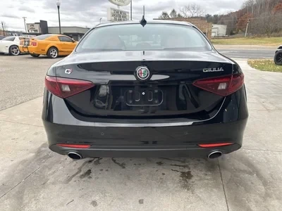2020 Alfa Romeo Giulia - Image 10 of 11