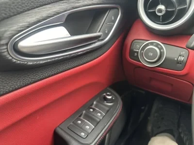 2020 Alfa Romeo Giulia - Image 7 of 11