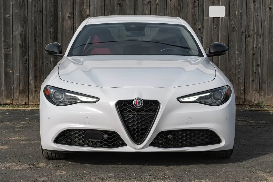 2020 Alfa Romeo Giulia - Image 6 of 18