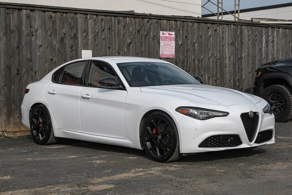 2020 Alfa Romeo Giulia - Image 7 of 18