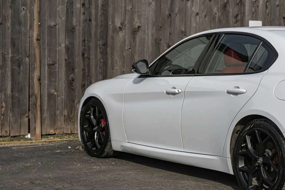 2020 Alfa Romeo Giulia - Image 11 of 18
