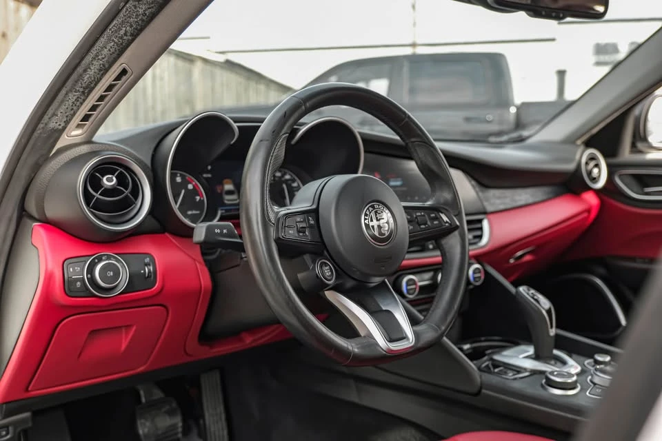 2020 Alfa Romeo Giulia - Image 2 of 18