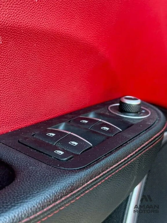 2020 Alfa Romeo Giulia - Image 18 of 19