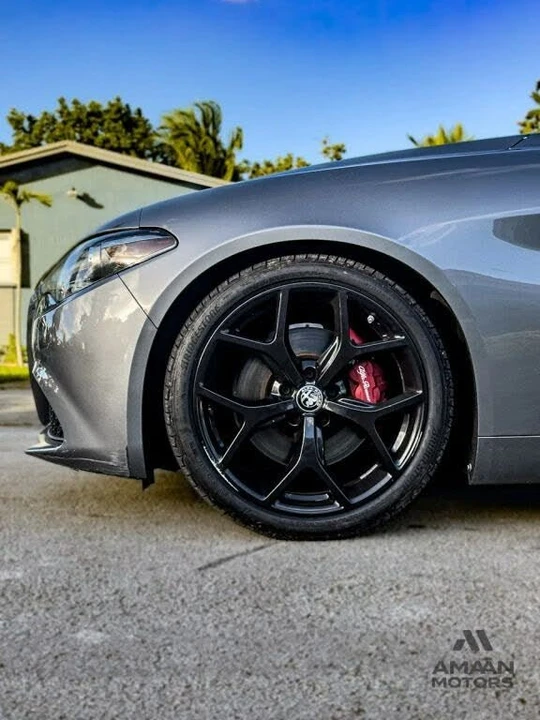 2020 Alfa Romeo Giulia - Image 5 of 19
