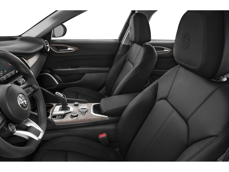 2020 Alfa Romeo Giulia - Image 5 of 7