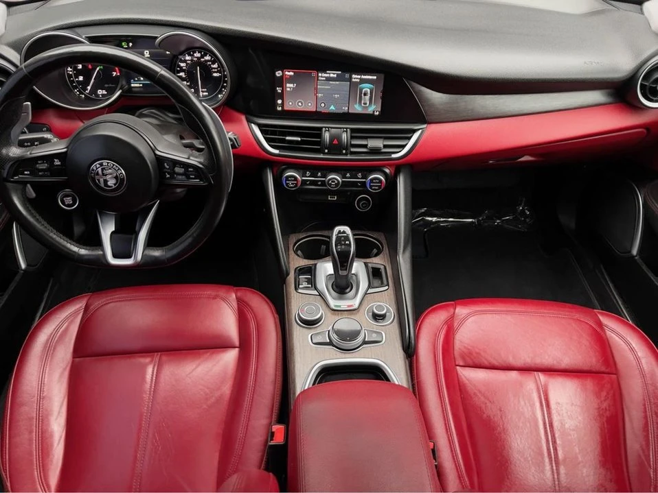 2020 Alfa Romeo Giulia - Image 4 of 20