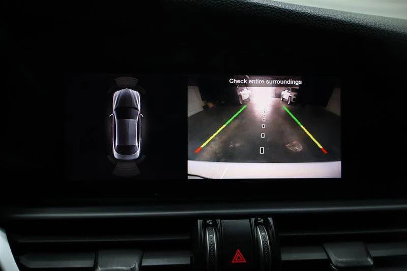 2020 Alfa Romeo Giulia - Image 12 of 15