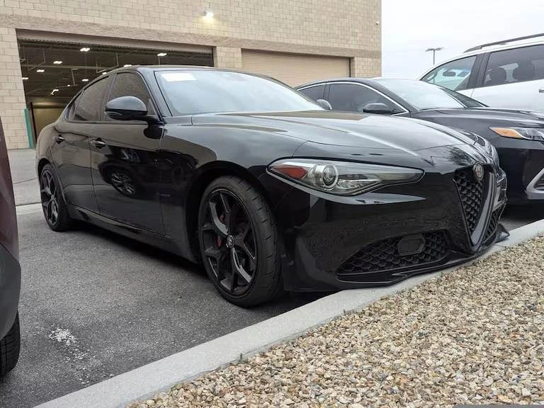 2020 Alfa Romeo Giulia - Image 2 of 3