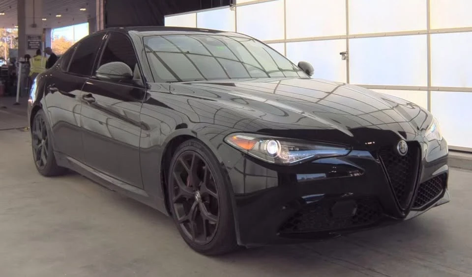 2020 Alfa Romeo Giulia - Image 3 of 5