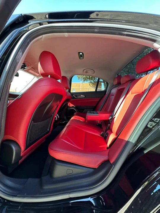 2020 Alfa Romeo Giulia - Image 9 of 16