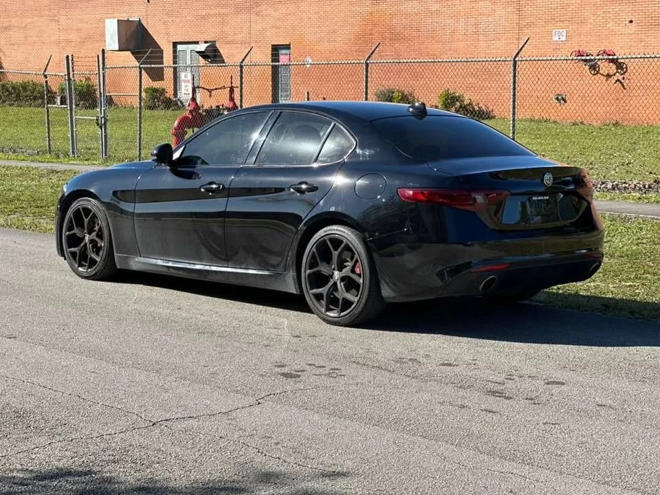 2020 Alfa Romeo Giulia - Image 4 of 16