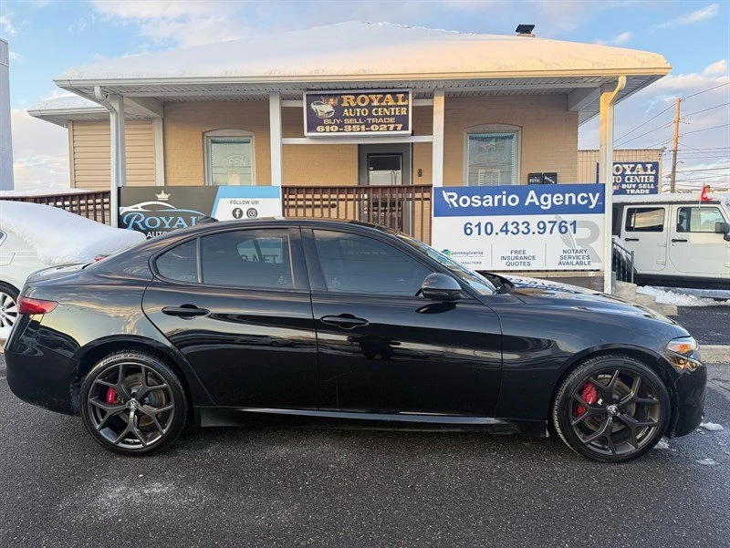 2020 Alfa Romeo Giulia - Image 2 of 20