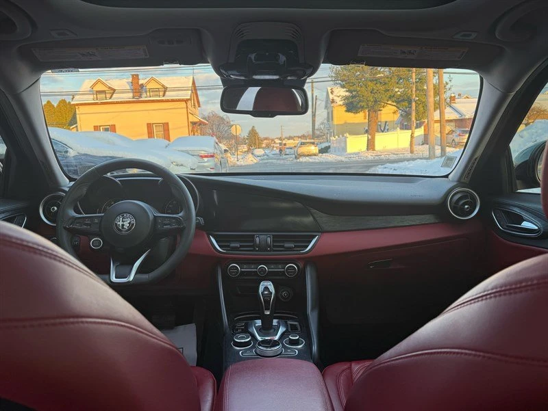2020 Alfa Romeo Giulia - Image 16 of 20