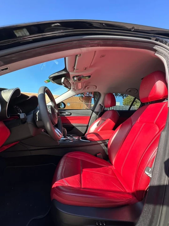 2020 Alfa Romeo Giulia - Image 16 of 16