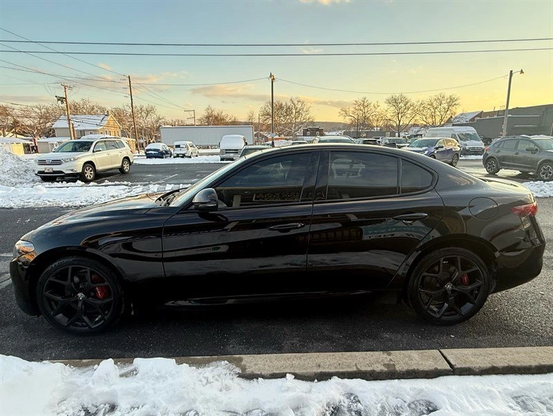 2020 Alfa Romeo Giulia - Image 6 of 20