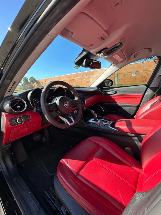 2020 Alfa Romeo Giulia - Image 10 of 16