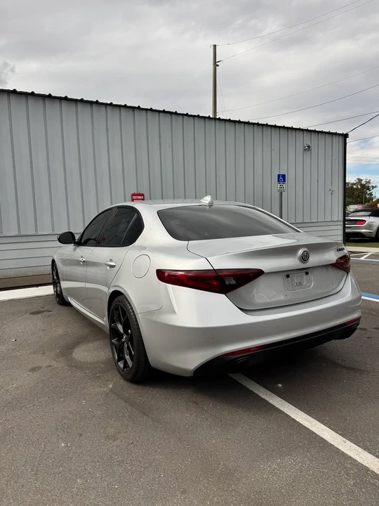 2020 Alfa Romeo Giulia - Image 7 of 16