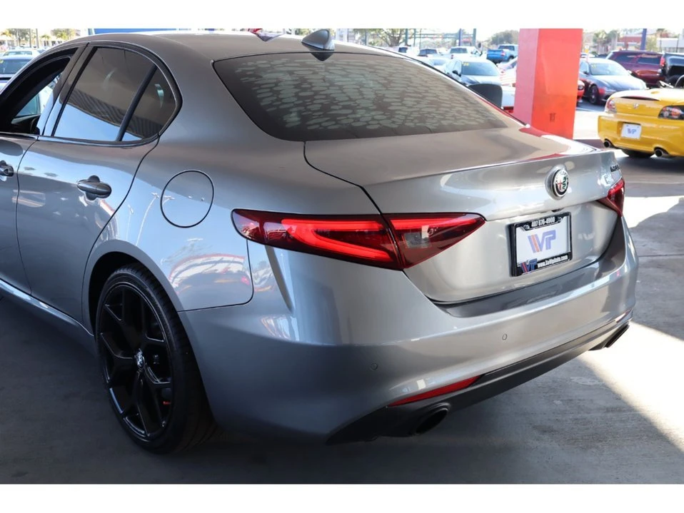 2020 Alfa Romeo Giulia - Image 9 of 20