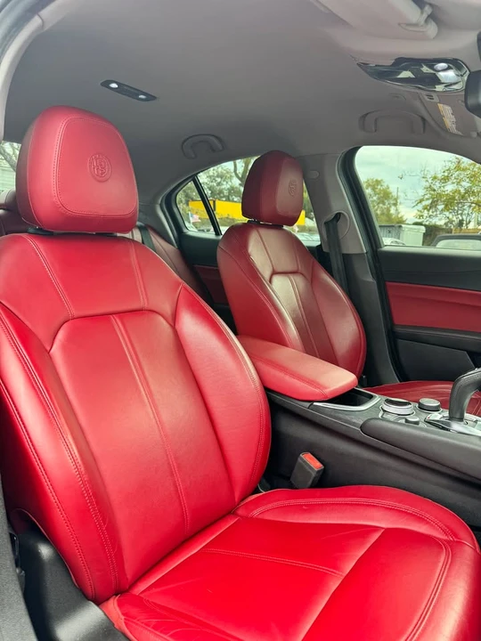 2020 Alfa Romeo Giulia - Image 13 of 16