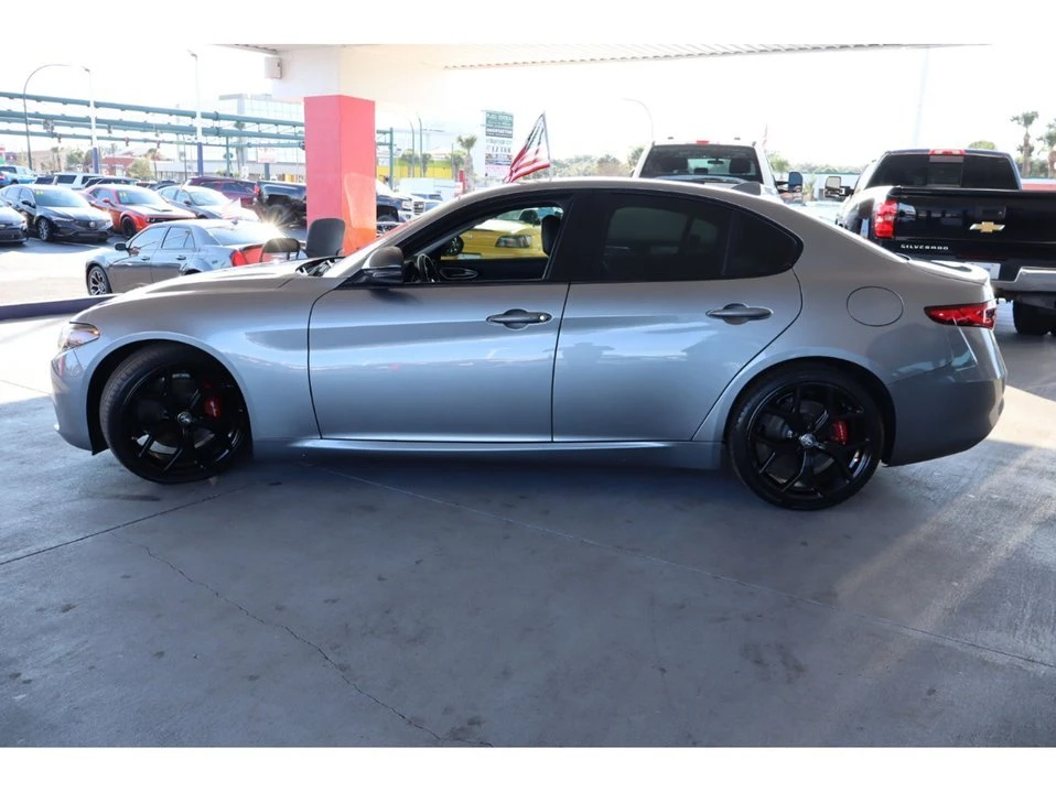 2020 Alfa Romeo Giulia - Image 10 of 20