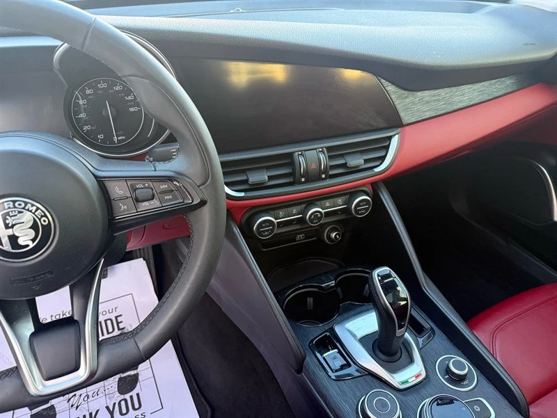 2020 Alfa Romeo Giulia - Image 11 of 20