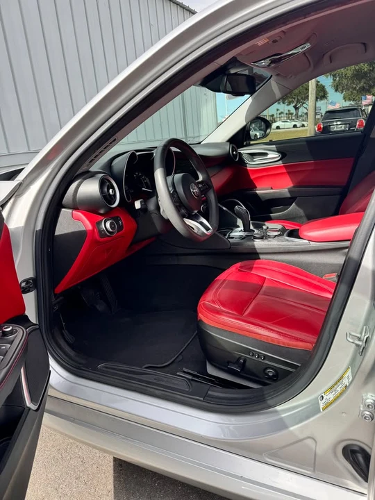 2020 Alfa Romeo Giulia - Image 10 of 16