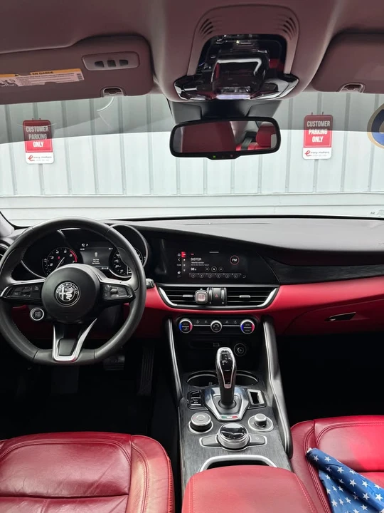 2020 Alfa Romeo Giulia - Image 8 of 16