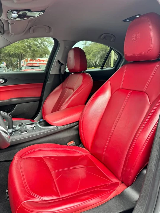 2020 Alfa Romeo Giulia - Image 11 of 16