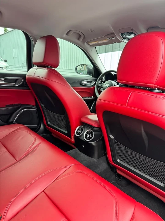 2020 Alfa Romeo Giulia - Image 16 of 16