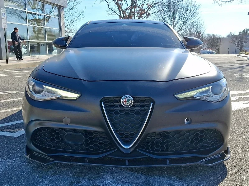 2020 Alfa Romeo Giulia - Image 2 of 12