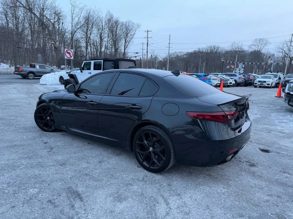 2020 Alfa Romeo Giulia - Image 4 of 17