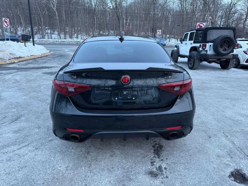 2020 Alfa Romeo Giulia - Image 5 of 17