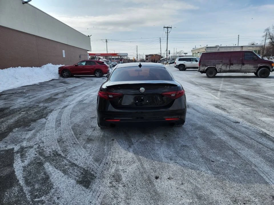 2020 Alfa Romeo Giulia - Image 4 of 16