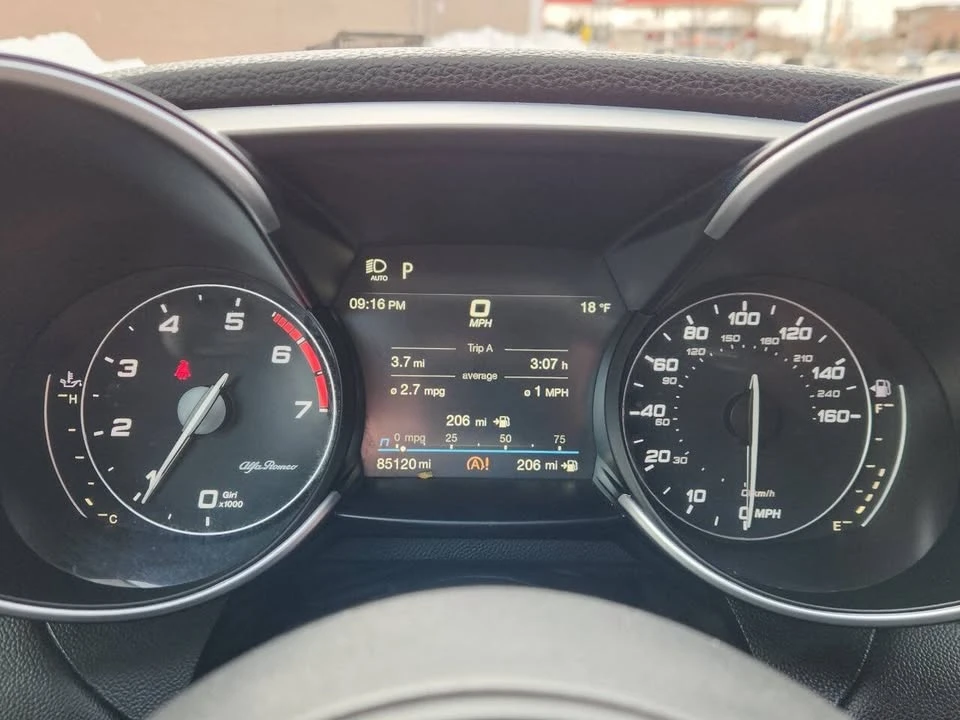 2020 Alfa Romeo Giulia - Image 15 of 16