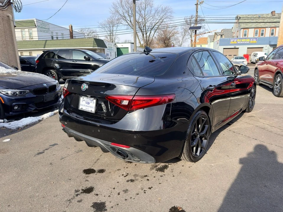 2020 Alfa Romeo Giulia - Image 6 of 20