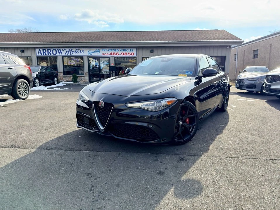 2020 Alfa Romeo Giulia - Image 2 of 20