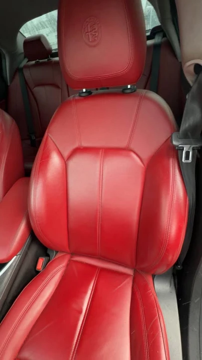 2020 Alfa Romeo Giulia - Image 14 of 16