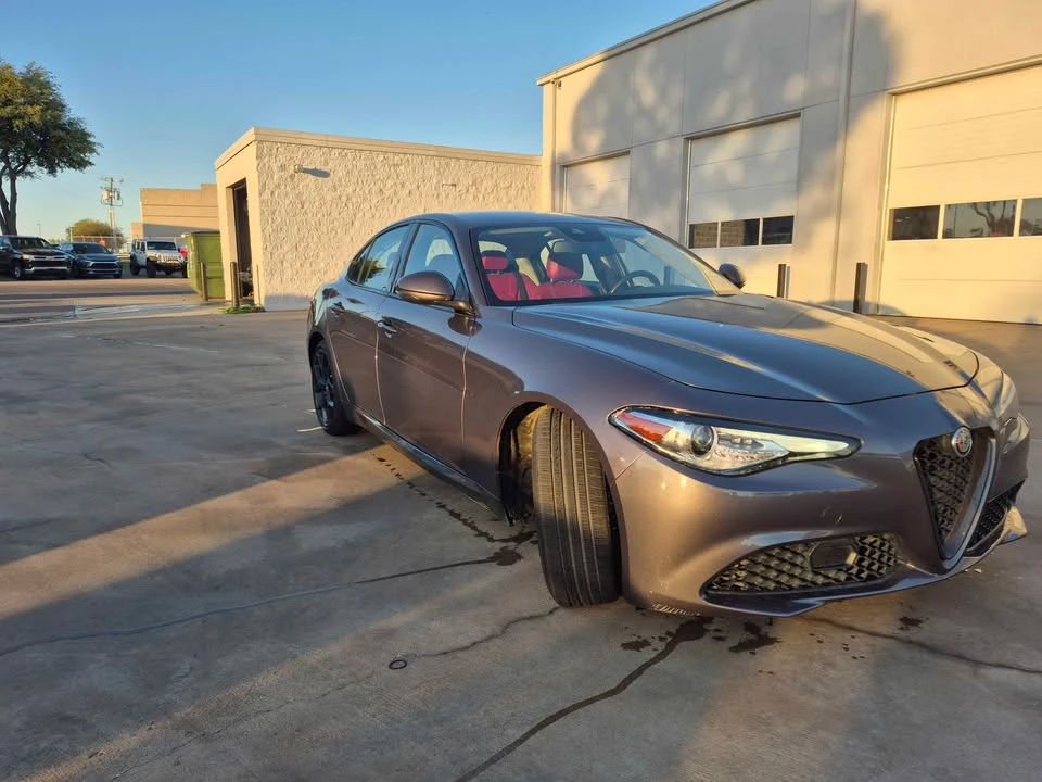 2020 Alfa Romeo Giulia - Image 3 of 13