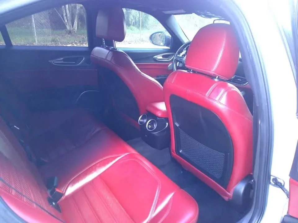 2020 Alfa Romeo Giulia - Image 13 of 17