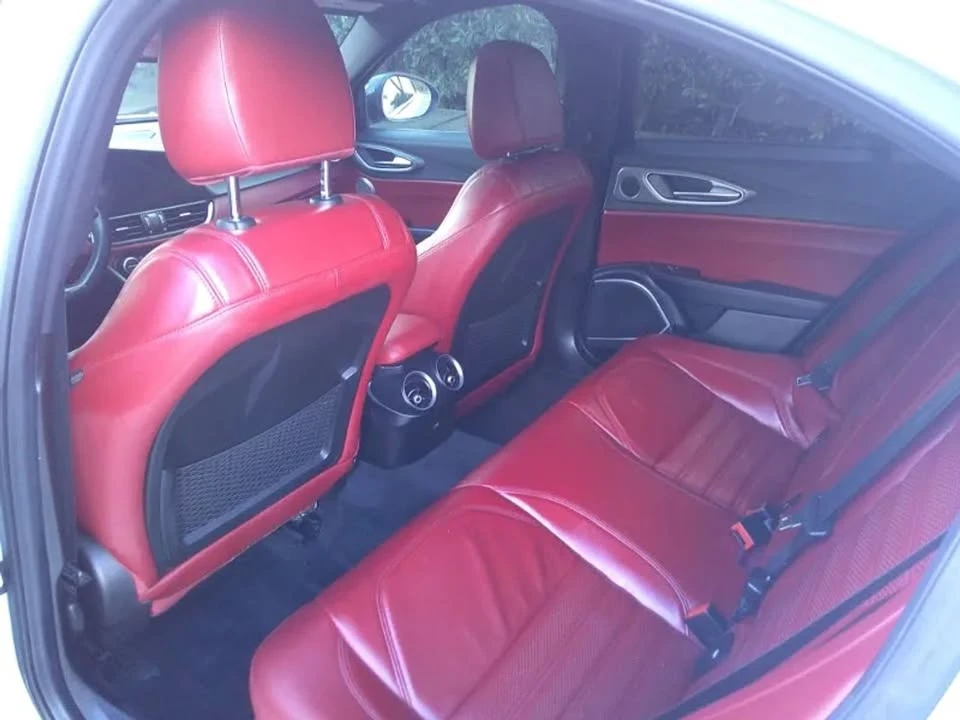 2020 Alfa Romeo Giulia - Image 12 of 17